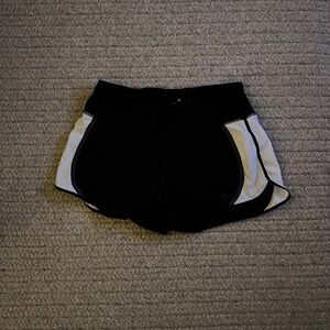 ATHLETA size M athletic shorts